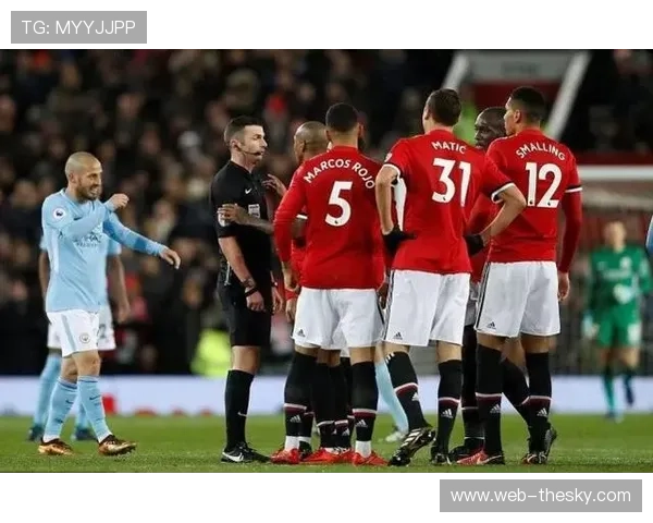 曼城、曼联竞逐诺丁汉森林中场新星埃利奥特·安德森